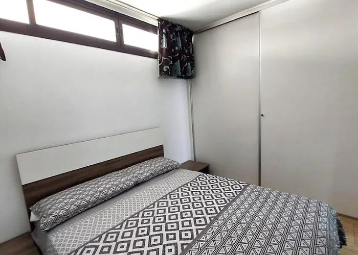 Sea Views - Pool - Location - Free Parking *