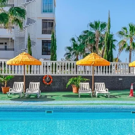 Sea Views - Pool - Location - Free Parking アパート アデヘ