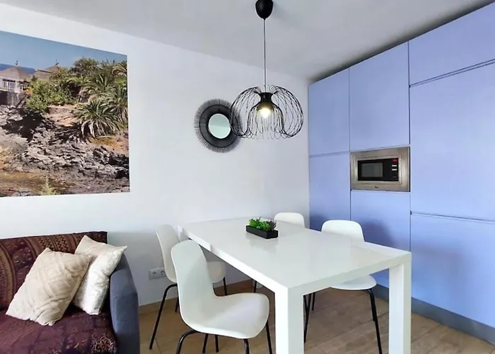 Sea Views - Pool - Location - Free Parking *